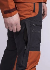 5304-455-20_Pinewood-Trousers-Finnveden-Hybrid_Dark-Anthracite-Terracotta